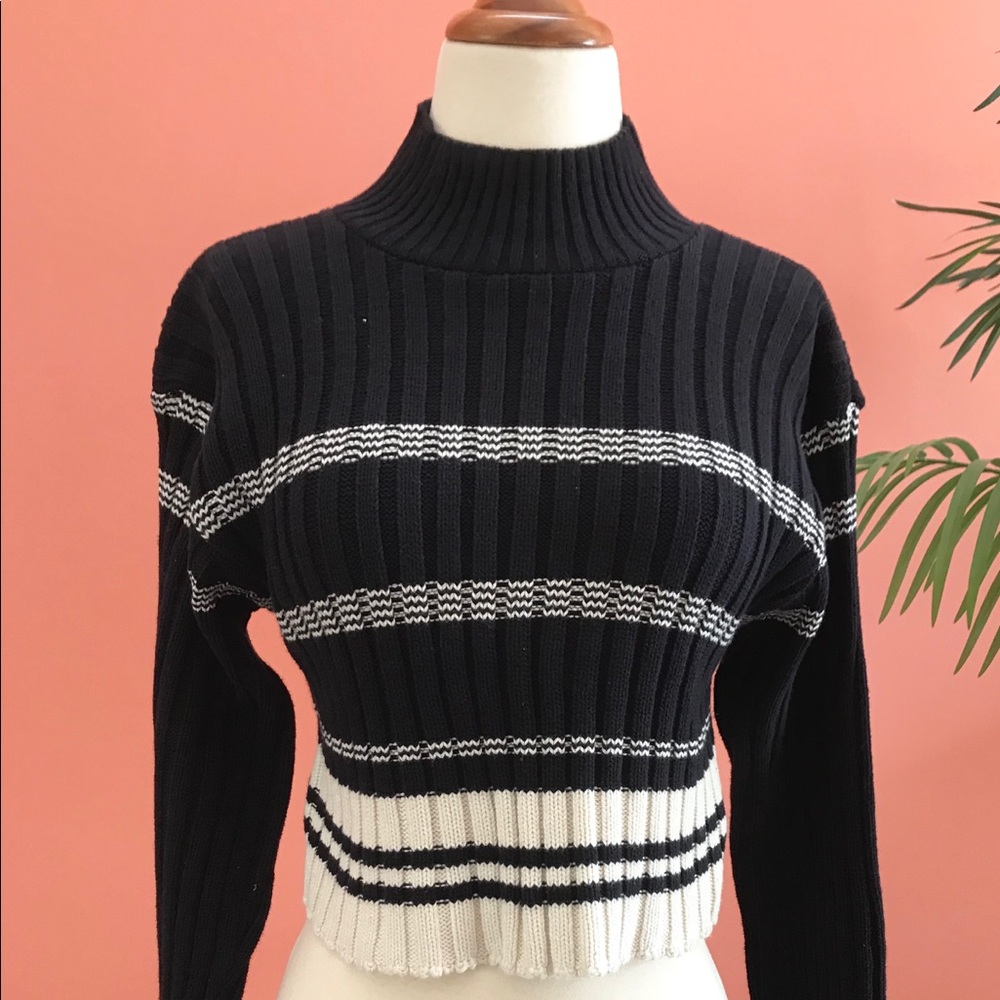 Ladies Cropped Black and Cream Striped Sweater